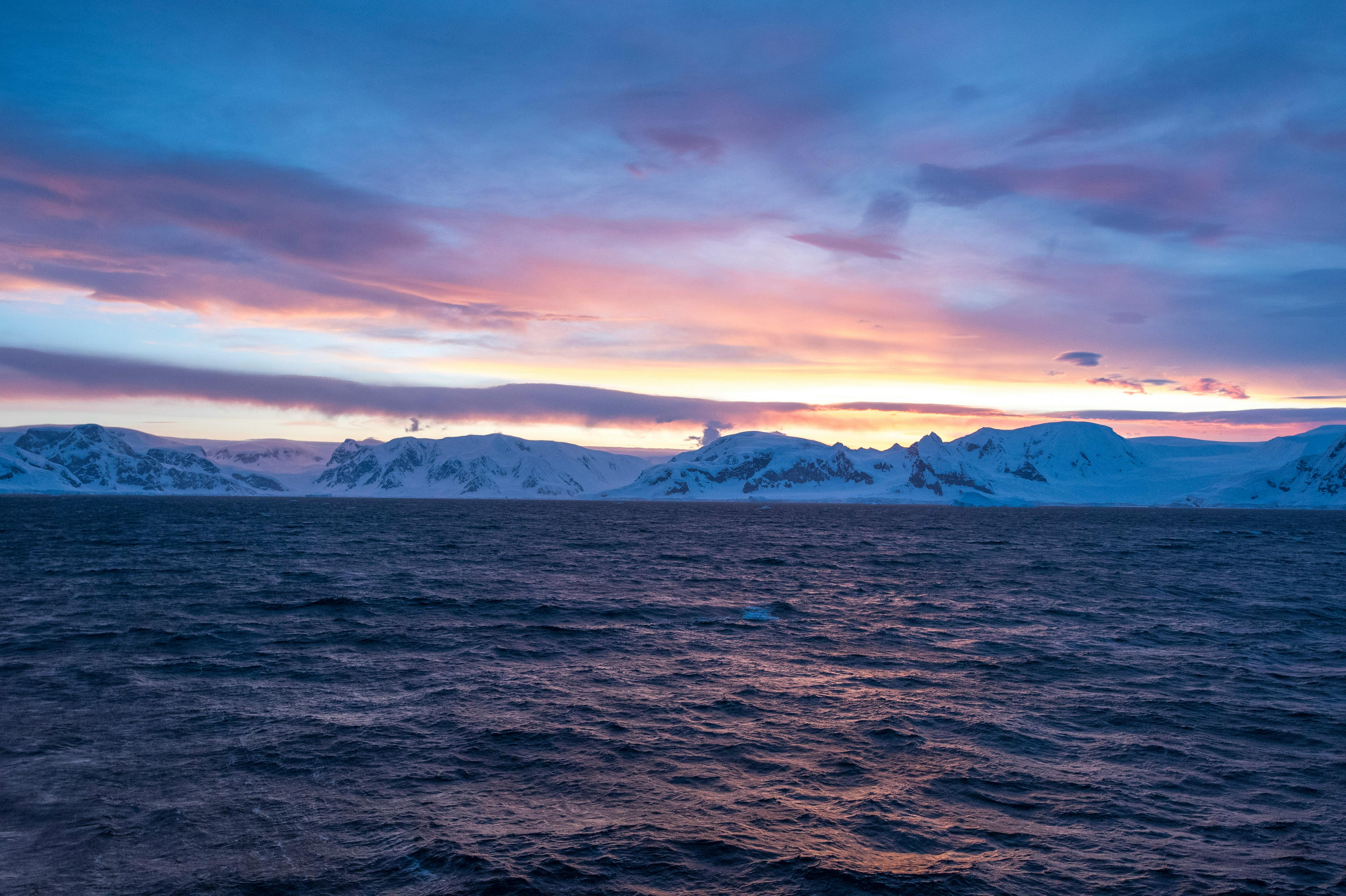 Private polar expedition photography in Antarctic waters